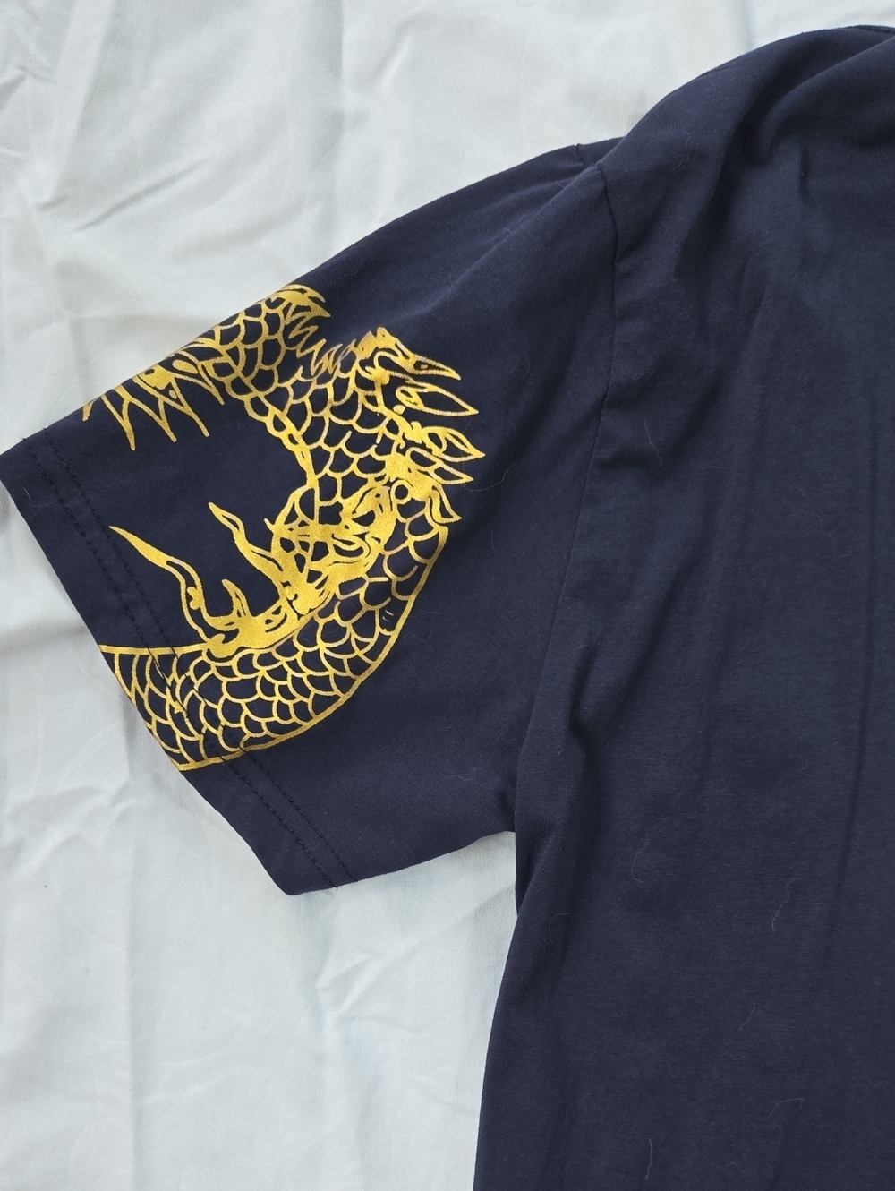 Men's Unisex Tshirt Navy Blue 2 Gold Dragons On Front And A Bit On Back Size M. - Picture 6 of 11